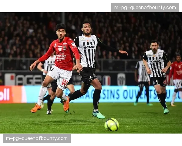 为提升观赛体验,下赛季法甲部分场次将试点酒精饮料销售 为提升观赛体验,下赛季法甲部分场次将试点酒精饮料销售